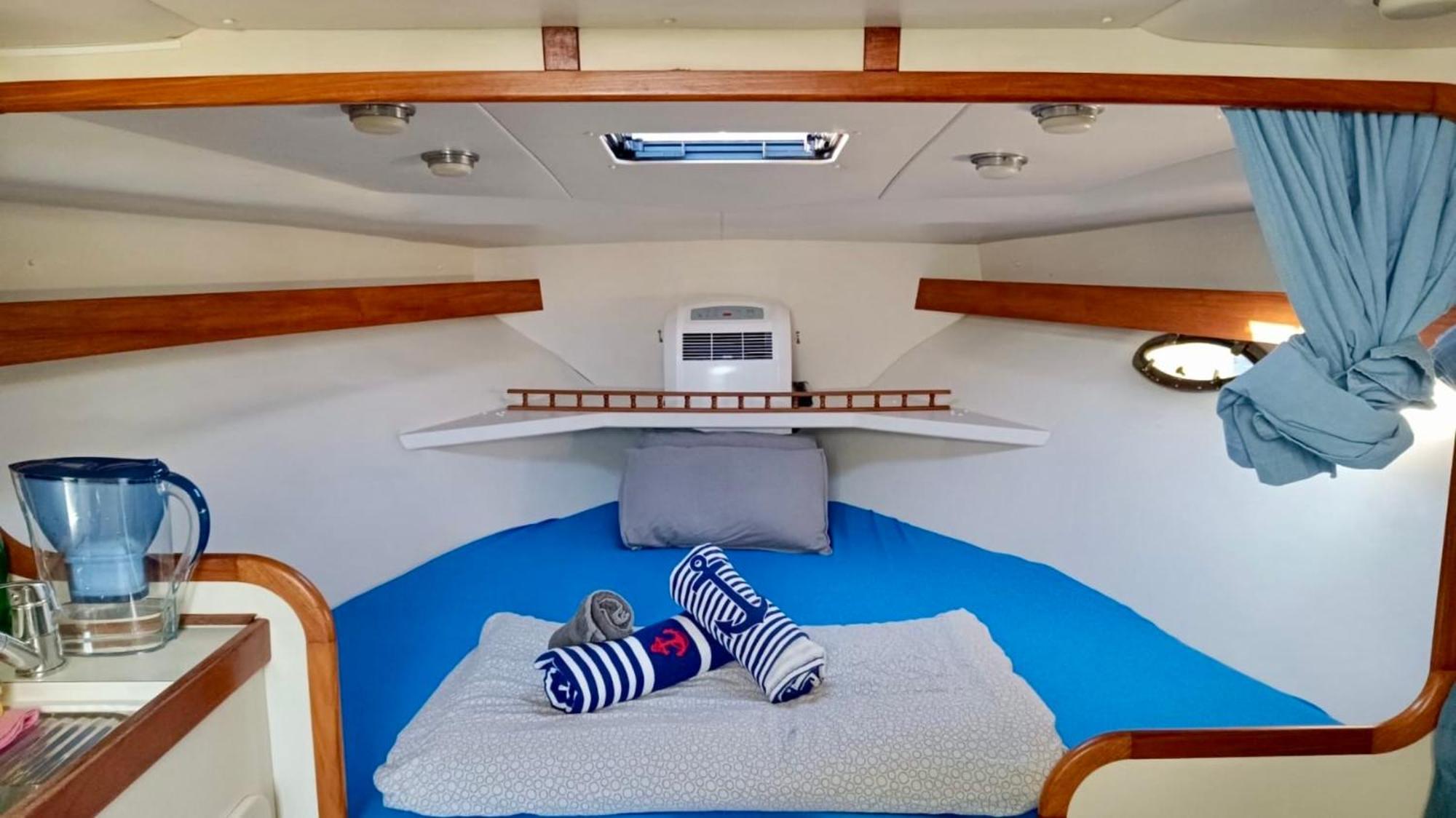 Cozy Private Two Rooms Yacht In Barcelona With Free Parking Sant Adria de Besos Exterior photo